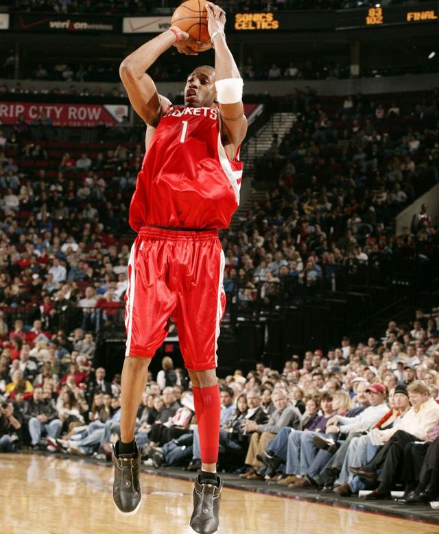 邮报：诺丁汉森林向欧足联投诉了欧联裁判的执法水平（邮报：诺丁汉森林就欧联裁判判罚水平向欧足联提出申诉）