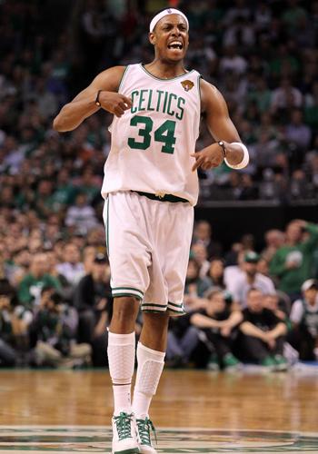 图片报：拜仁明夏若签施洛特贝克，5年总费用比续约于帕还高（图片报：拜仁若明夏签下施洛特贝克，五年总成本将高于续约于帕）