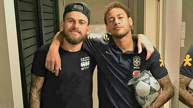 徐宏杰分享续约喜悦：尽最大努力康复，要以最佳状态重返赛场（徐宏杰谈续约：全力康复，力争以最佳状态回归赛场）