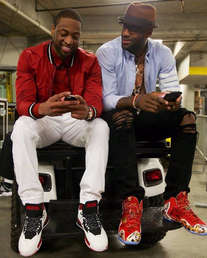 稳定输出！杨瀚森10中5得到14分6篮板1助攻（手感稳健！杨瀚森10投5中砍下14分6篮板1助攻）