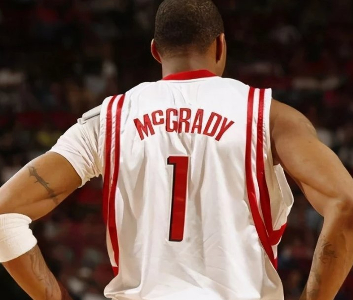 NBA：太阳击败篮网 杜兰特全场最高分（NBA：太阳力克篮网，杜兰特砍下全场最高分）