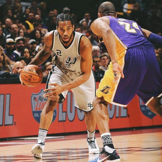 世体：巴萨查出约500起球迷倒卖对阵法兰克福门票的案件（世体：巴萨查获近500起球迷转售对法兰克福之战门票事件）