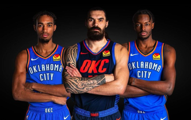 U22国足李镇全：团结且强大的集体，在正确道路上继续前进吧（U22国足李镇全：团结强大，我们将在正确道路上坚定前行）