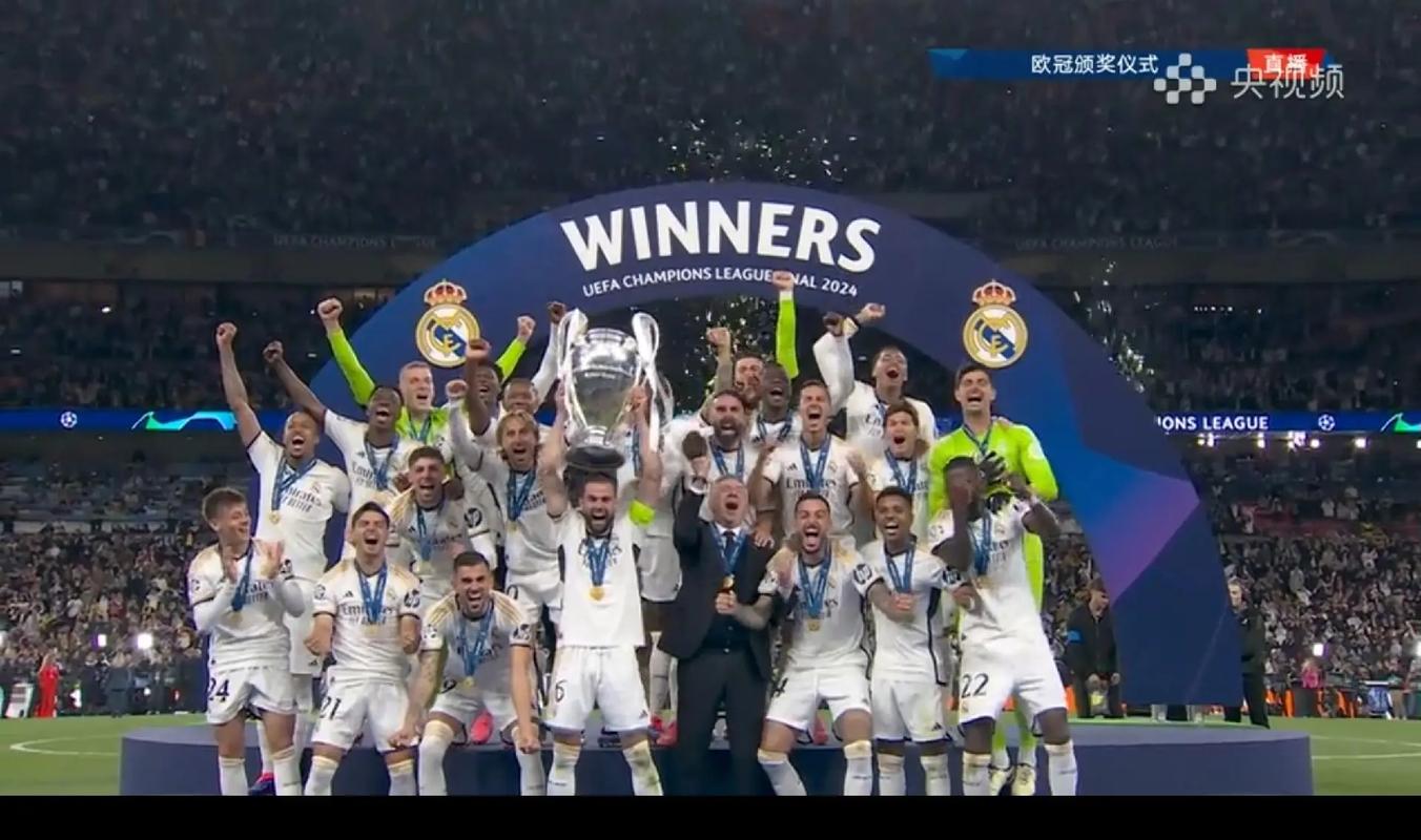 更团队了！本季福克斯关键时刻数据远低于获“关键先生”奖赛季（更讲团队！福克斯本季关键时段数据大幅低于其夺“关键先生”赛季）