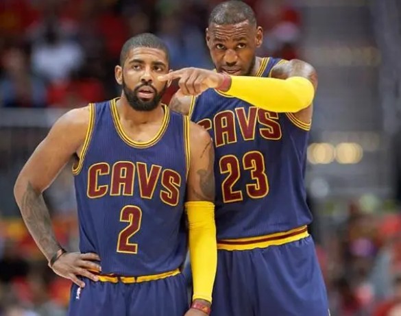 足球转会市场最新签约及趋势分析（足坛转会风向：最新签约动态与市场趋势）